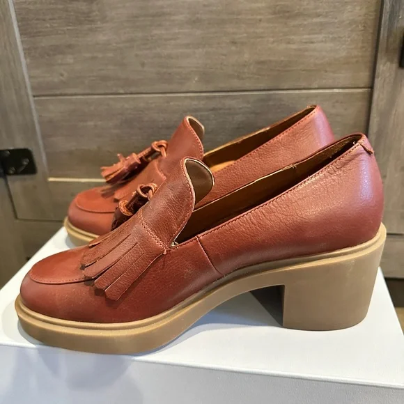 AEROSOLES Women's Tassel Loafers in Rust Brown - Picture 1 of 4